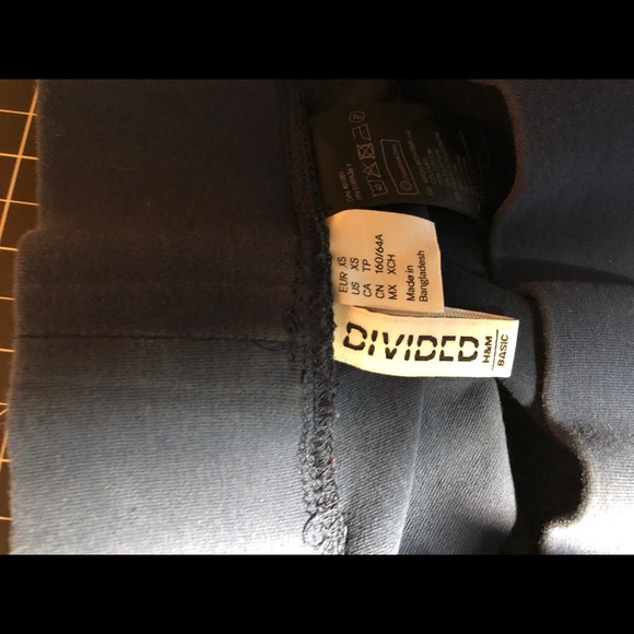 H&M XS Navy Blue Skater Circle Skirt - Picture 4 of 4